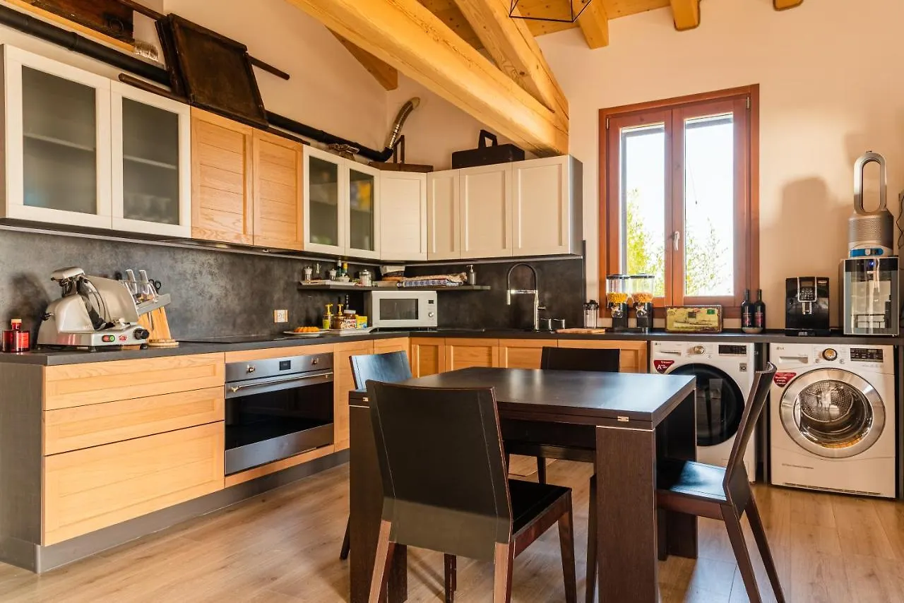 Relais Des Roches Bed & Breakfast Sona